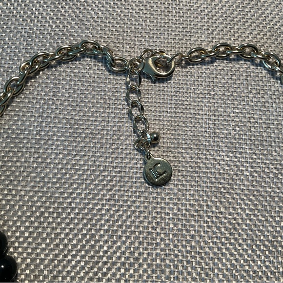 Liz Claiborne Beaded Necklace 🤍 🤎 - Picture 4 of 8